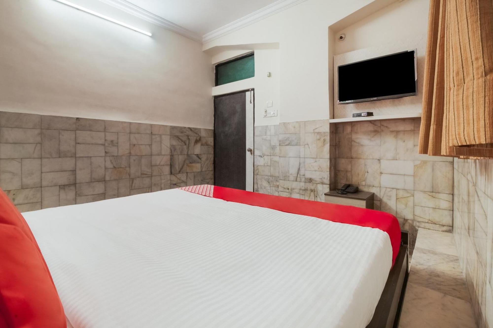 Super Hotel O Holiday Rani Gunj Opp Punjab National Bank Secunderabad Exterior photo